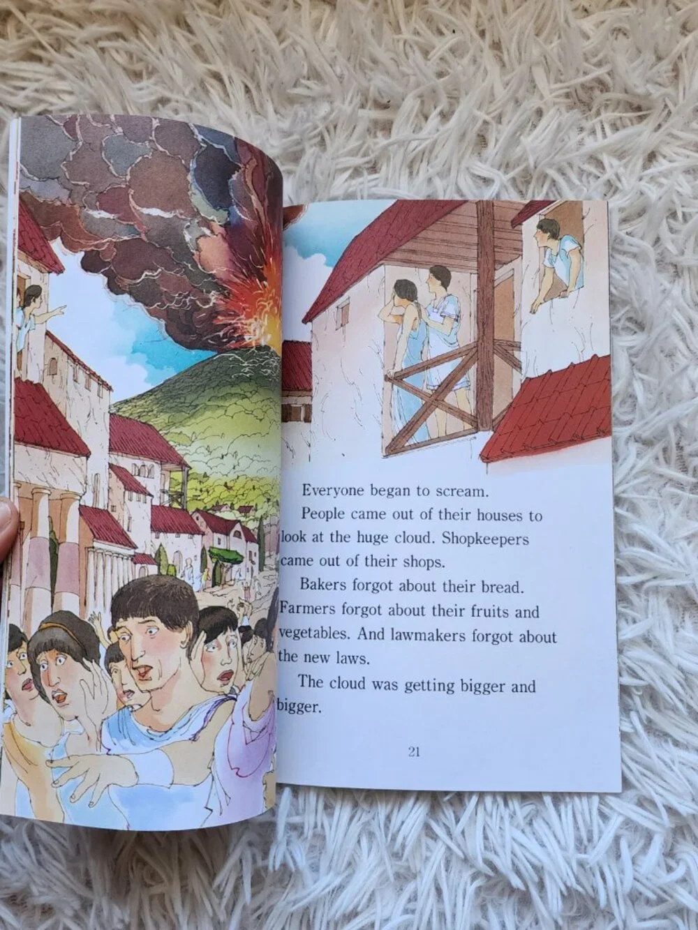 10/$10 - Level 4 Reader - Pompeii: Buried Alive Book